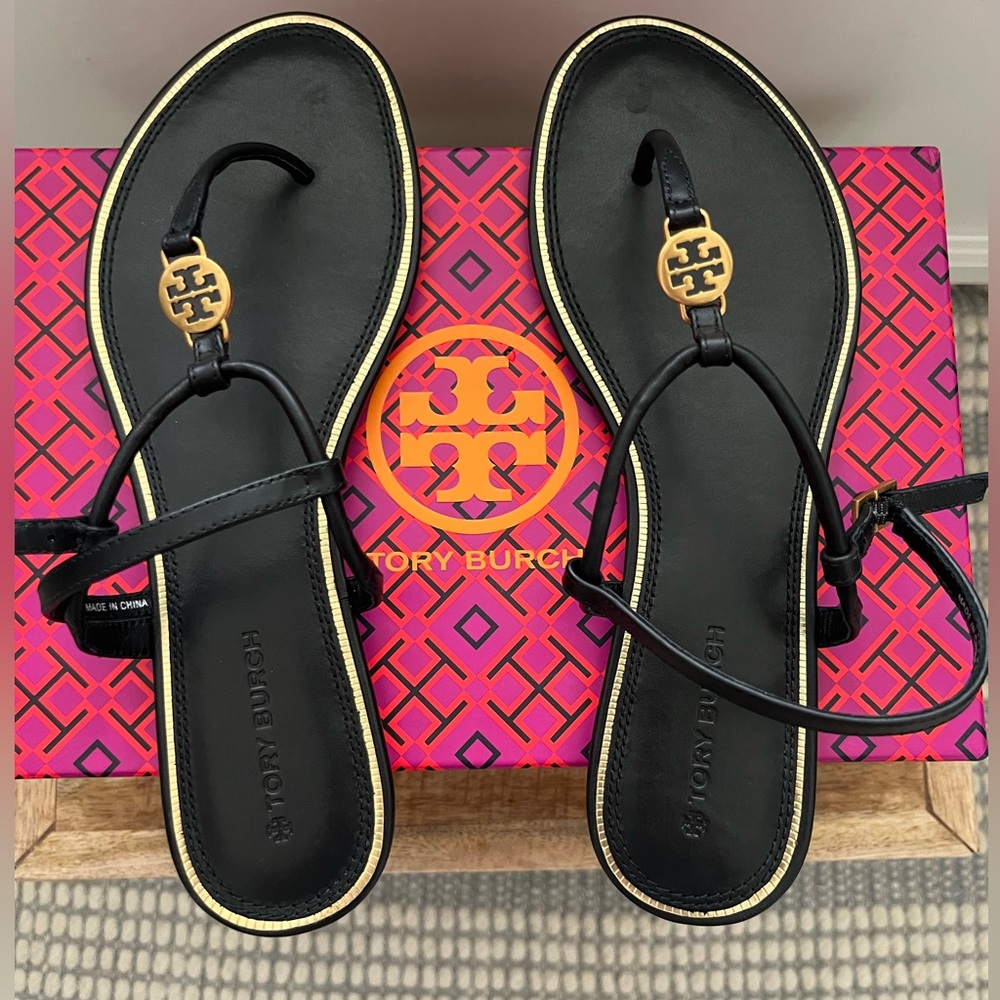 Tory Burch sandal new with box and bag.